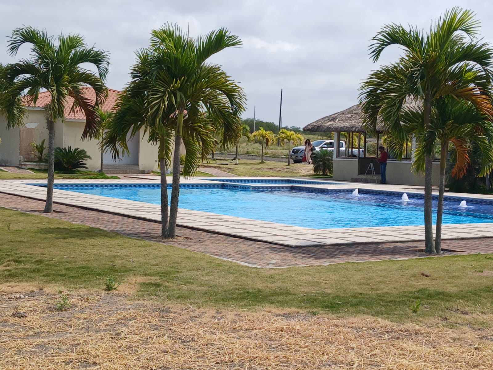 LAS INMOBILIARIAS - Juegan 3 Terrenos Residenciales al Sur de Manta | Actividad #1